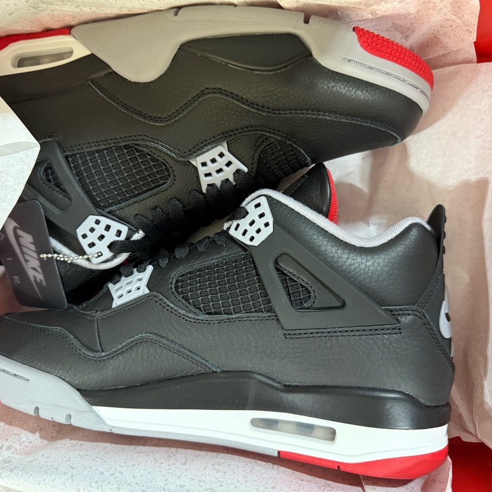 Jordan 4 reimaged Nike Men's Black and Red Sneakers size 9.5m